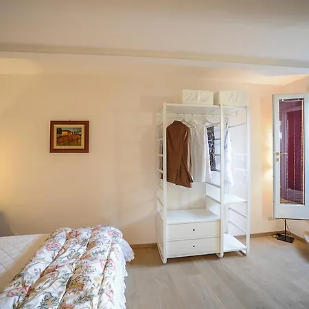 Guesthost - Exclusive Duomo View Apartment *